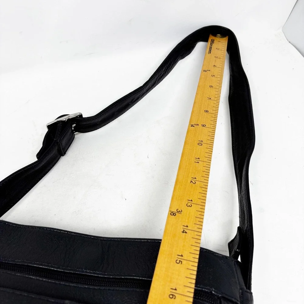 Coronado Leather Black Pebbled Leather Shoulder‎ Bag Silver Hardware Vintage